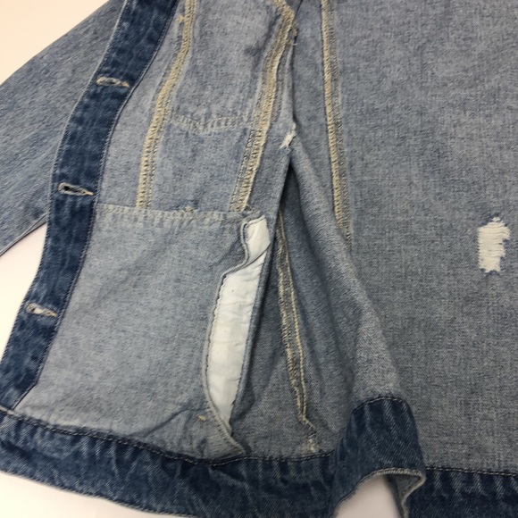Forever 21 Women’s Distressed Embroidered Denim Jacket Size S - Picture 11 of 11